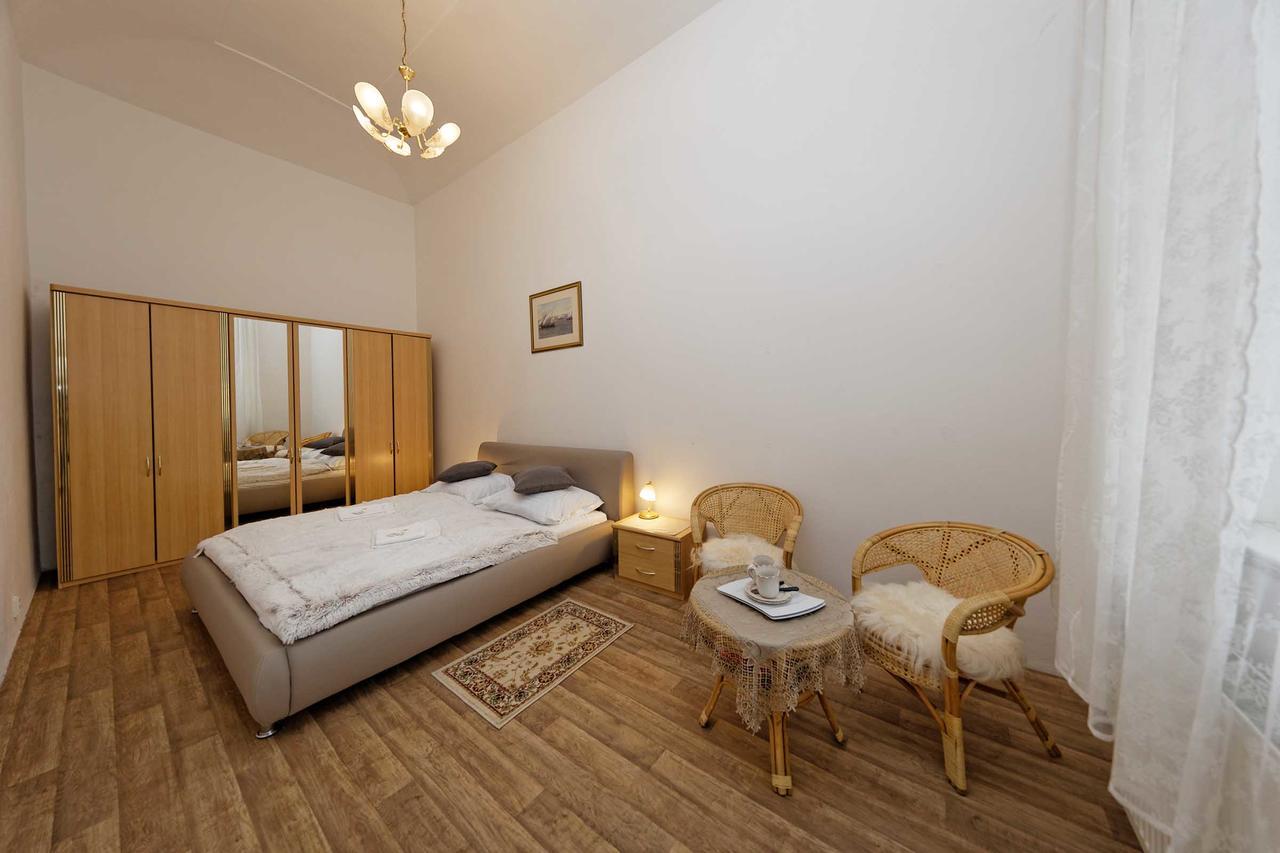 Apartments U Cisare Prag Dış mekan fotoğraf