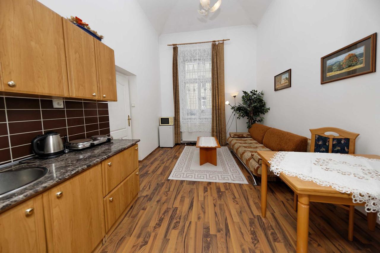 Apartments U Cisare Prag Dış mekan fotoğraf