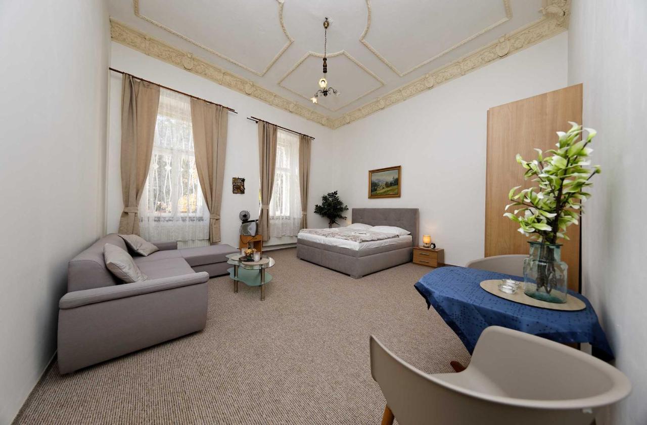 Apartments U Cisare Prag Dış mekan fotoğraf