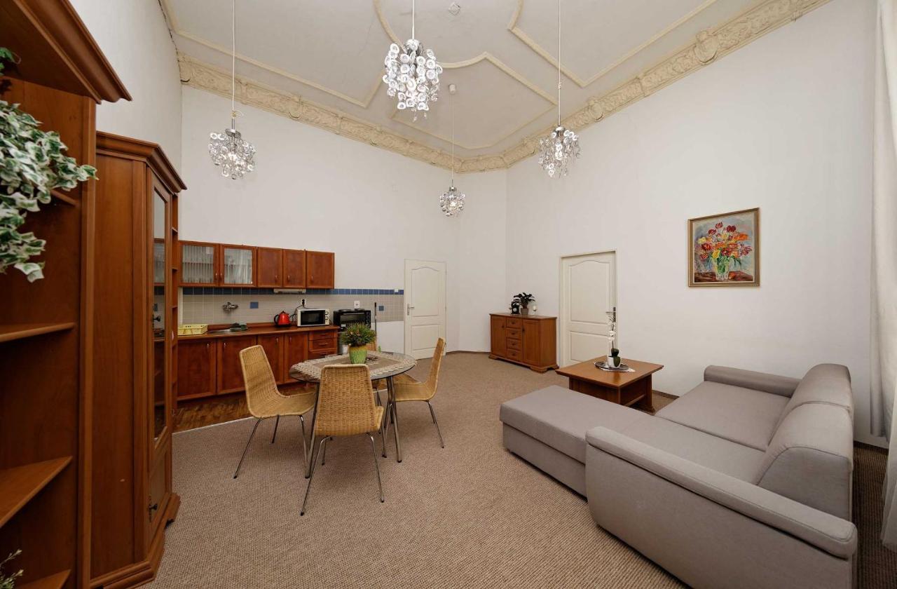 Apartments U Cisare Prag Dış mekan fotoğraf