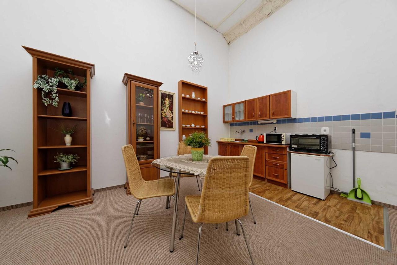 Apartments U Cisare Prag Dış mekan fotoğraf